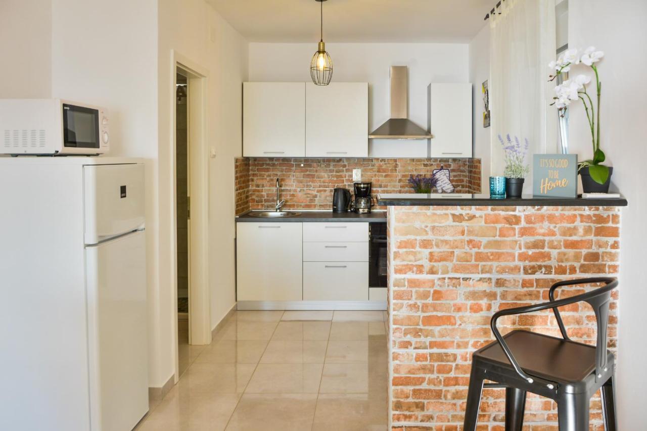 Apartmani Krijesnica เซนญ์ ภายนอก รูปภาพ