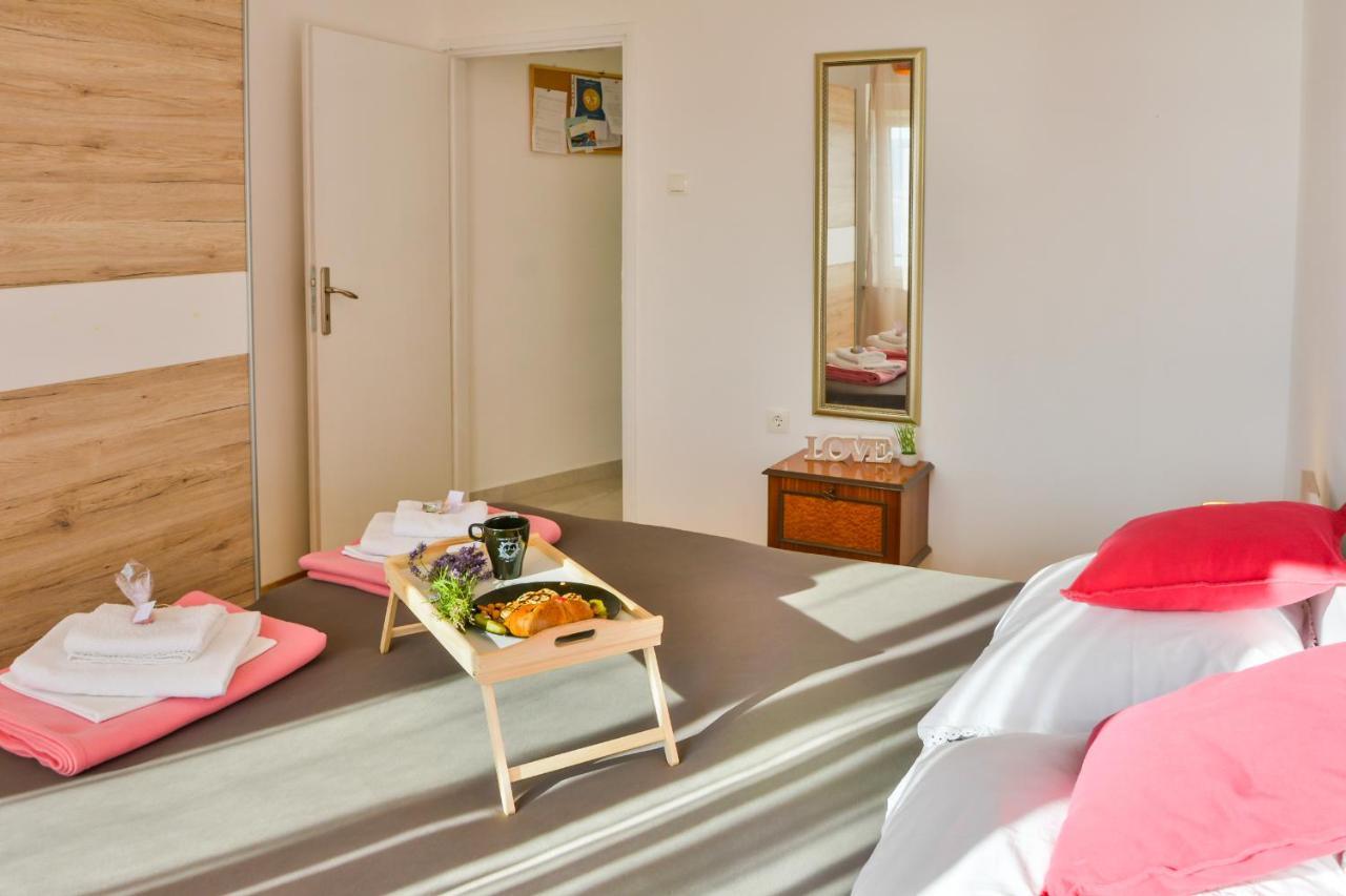 Apartmani Krijesnica เซนญ์ ภายนอก รูปภาพ
