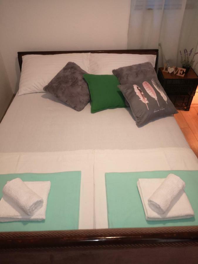 Apartmani Krijesnica เซนญ์ ภายนอก รูปภาพ